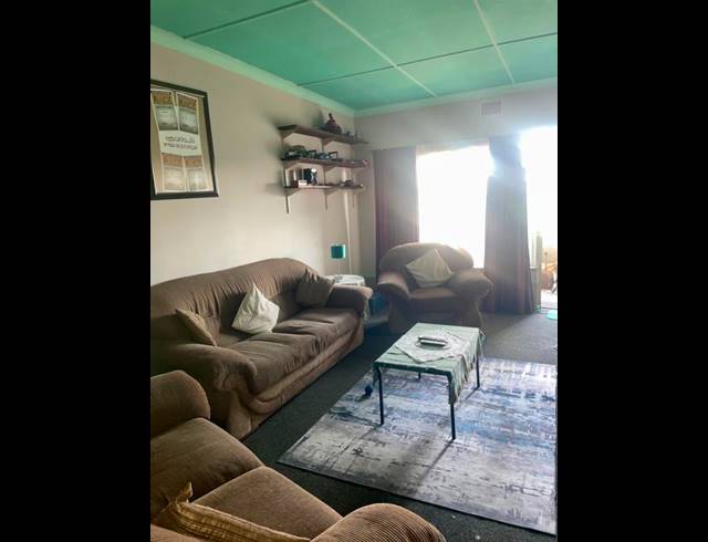 2 BEDROOM APARTMENT FOR SALE IN WYCHWOOD